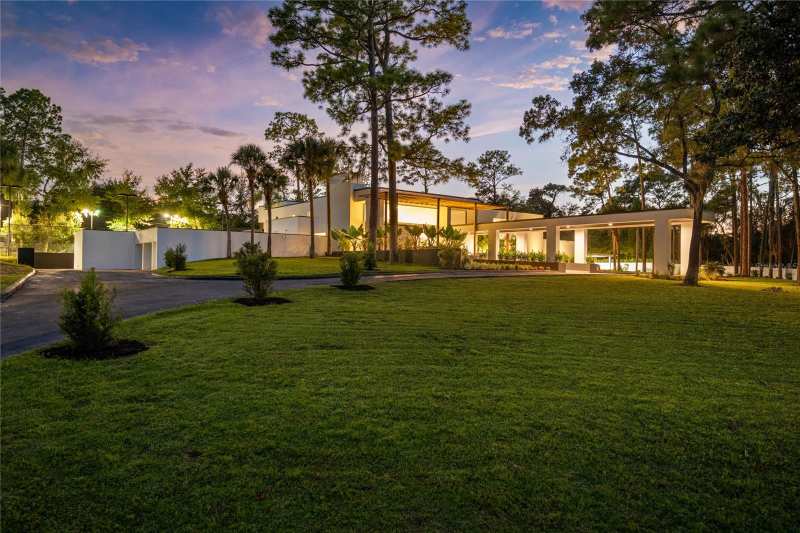 7 bedroom Single Family Residence at 808 Sweetwater Club Boulevard, Sweetwater Club Unit 1-A, Longwood — photo 1