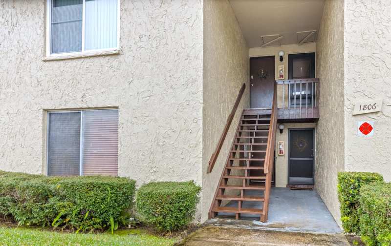 1 bedroom Condominium at 4215 E Bay Drive #1806D, Woodside Village Condo, Clearwater — photo 1