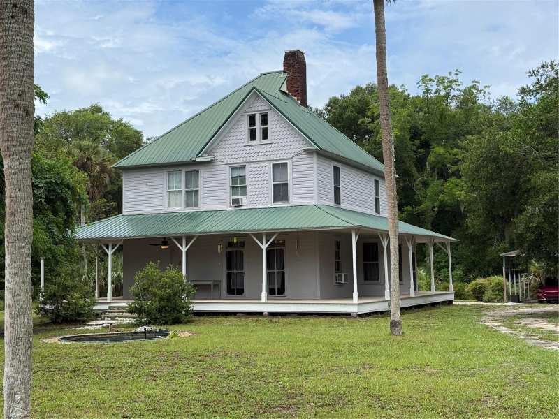 4 bedroom Single Family Residence at 110 N Volusia Avenue, Assessors Pierson, Pierson — photo 1