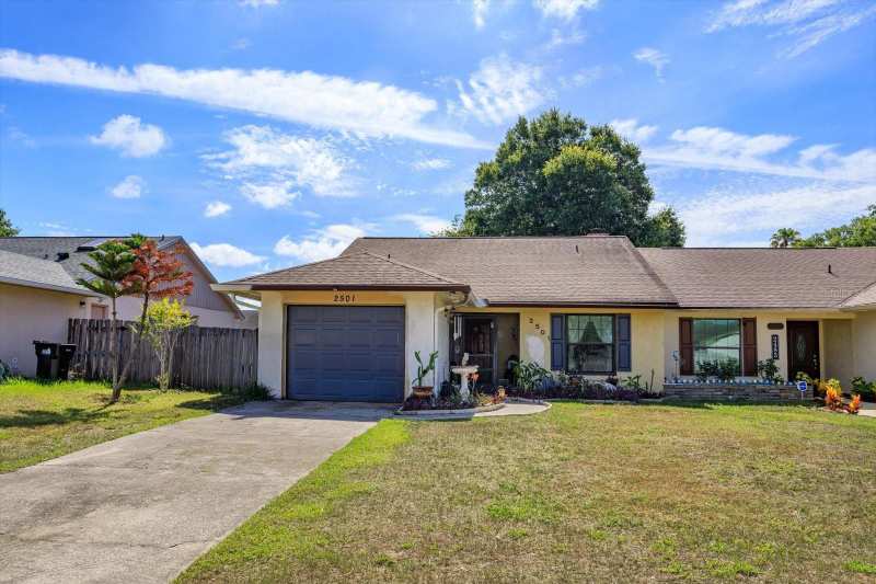 3 bedroom Half Duplex at 2501 Long Meadow Way, Carmel Park, Orlando — photo 1