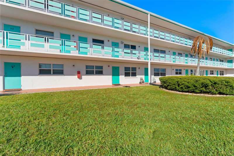 2 bedroom Condominium at 1950 59th Avenue #114, Town Apts Condo, St Petersburg — photo 1
