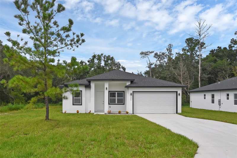 3 bedroom Single Family Residence at 22403 SW Rainbow Lakes Boulevard, Rainbow Lakes Estate, Dunnellon — photo 1