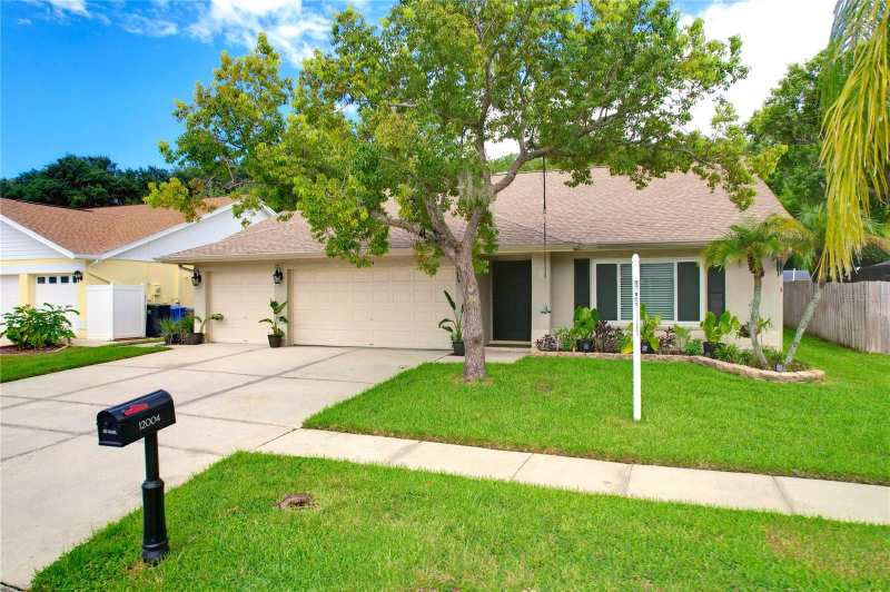 3 bedroom Single Family Residence at 12004 Steppingstone Boulevard, Countryway Prcl B Trct 21 Ph 2, Tampa — photo 1