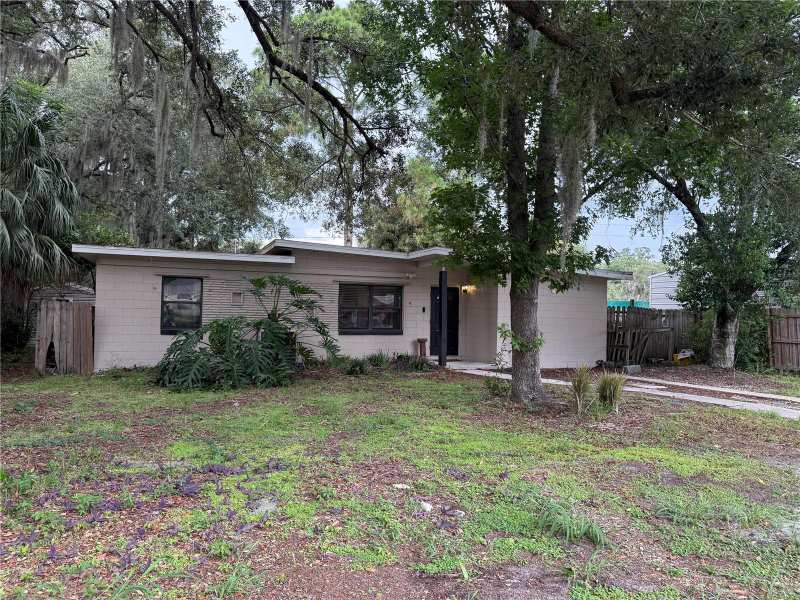 3 bedroom Single Family Residence at 1435 Triangle Drive, Triangle Acres, Mount Dora — photo 1