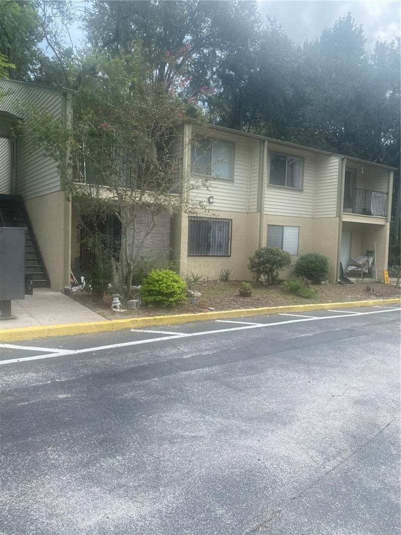1 bedroom Condominium at 1015 SW 9th Street #C-2, Tumblin Creek Condominium, Gainesville — photo 1