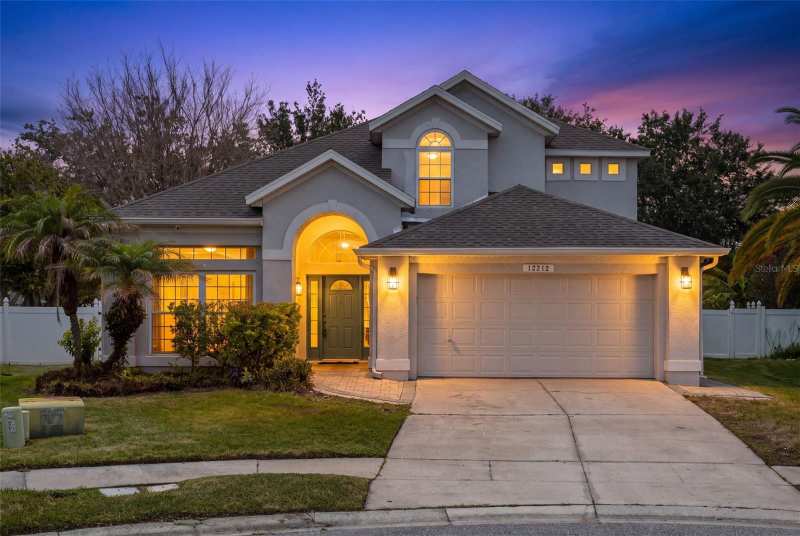 4 bedroom Single Family Residence at 12212 Holly Jane Court, Southchase Ph 01B Village 11A, Orlando — photo 1