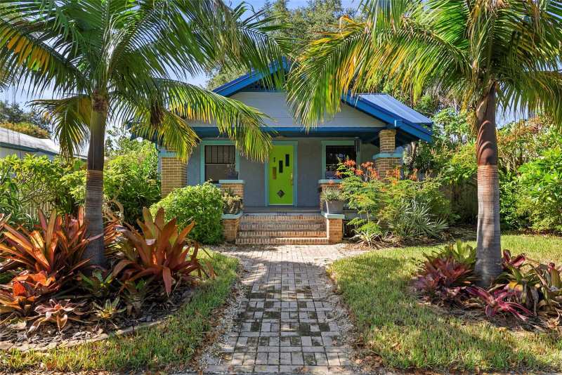 2 bedroom Single Family Residence at 1024 23rd Avenue, Pinewood, St Petersburg — photo 1