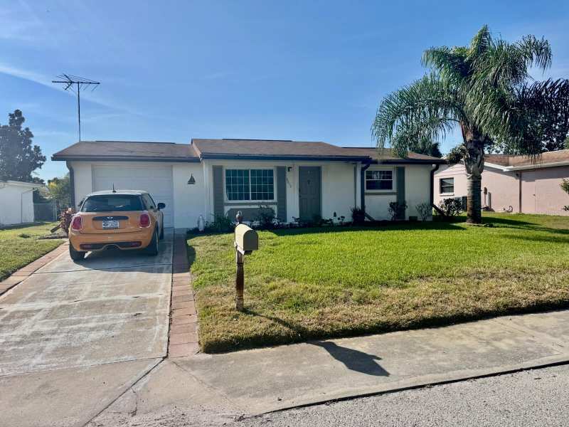 2 bedroom Single Family Residence at 9617 Lake Chrise Lane, Regency Park, Port Richey — photo 1