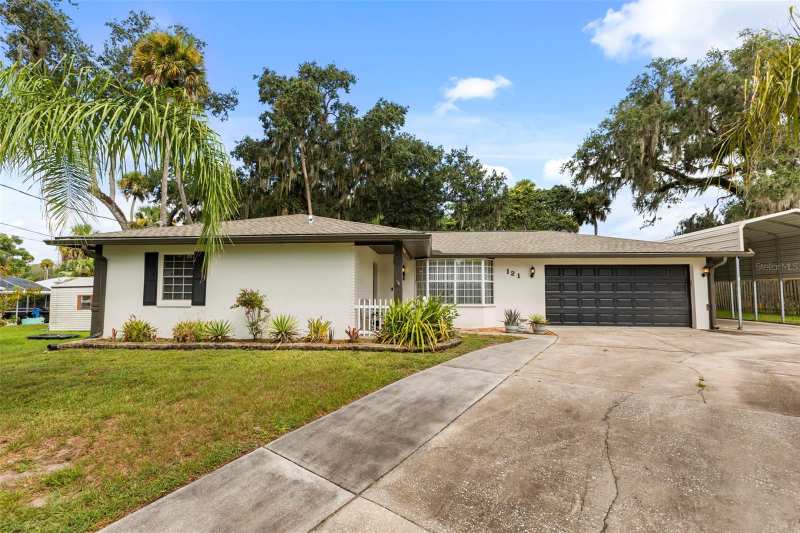 3 bedroom Single Family Residence at 121 Oak Ridge Avenue, Highland Shores Sec 01, Edgewater — photo 1