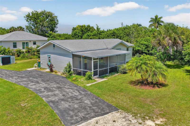 3 bedroom Single Family Residence at 1411 Coral Ridge Drive, Pettit Park, Punta Gorda — photo 1