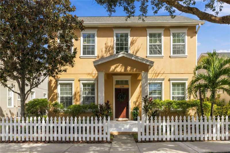 4 bedroom Single Family Residence at 11310 Winthrop Lake Drive, Winthrop Village Ph One-B, Riverview — photo 1