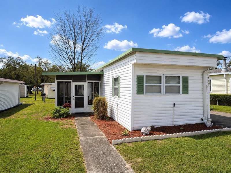 2 bedroom Mobile Home at 637 Misti Drive, Bonfire Mobile Home Village Sub, Leesburg — photo 1