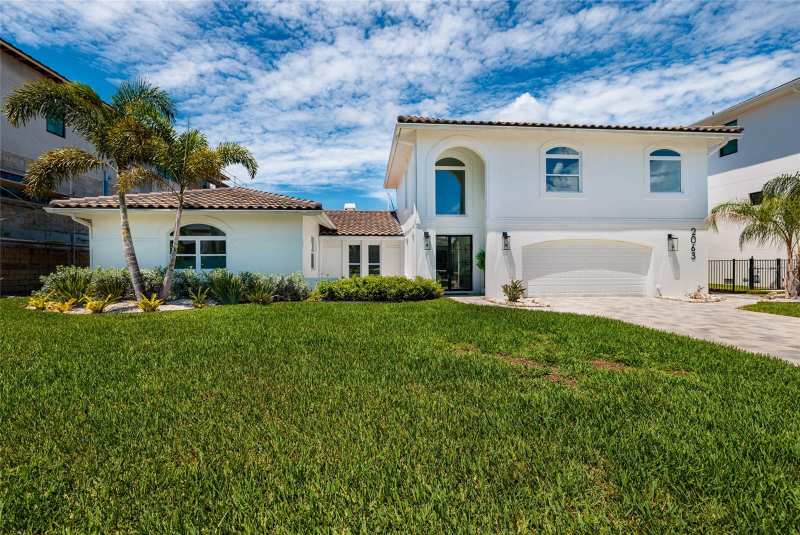 5 bedroom Single Family Residence at 2063 Illinois Avenue, Venetian Isles, St Petersburg — photo 1