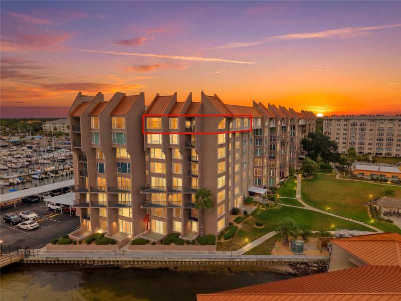 3 bedroom Condominium at 634 Edgewater Drive #844, Edgewater Arms 4th Condo, Dunedin — photo 1