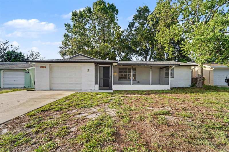 3 bedroom Single Family Residence at 7207 Sandalwood Drive, Embassy Hills, Port Richey — photo 1