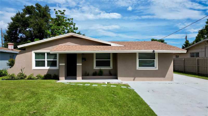 4 bedroom Single Family Residence at 2041 W Gore Street, Bunche Manor, Orlando — photo 1