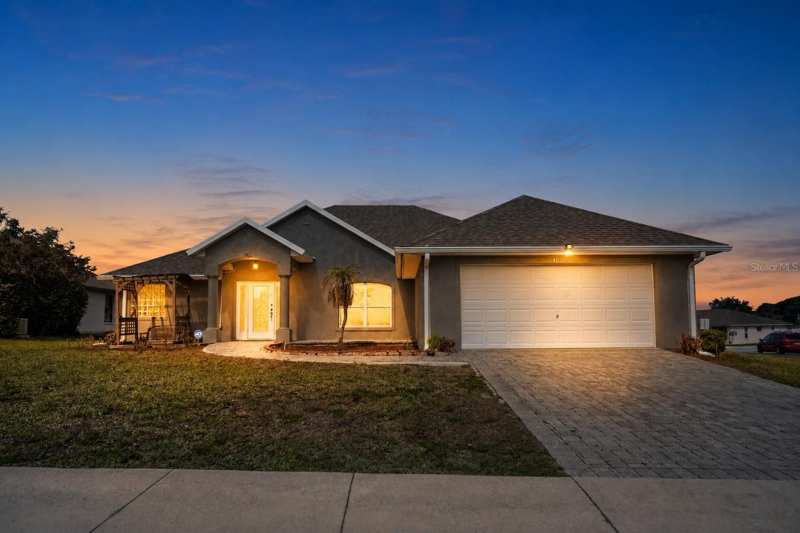 3 bedroom Single Family Residence at 4460 Marsh Harbor Drive, Tavares Groves At Baytree Ph 03, Tavares — photo 1