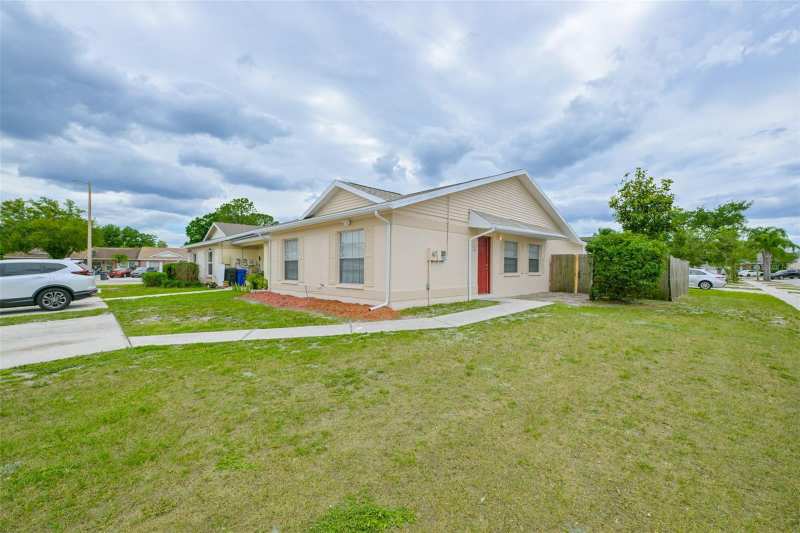 3 bedroom Townhouse at 1720 Oak Branch Court, Heather Lakes Unit 24 Ph 2, Brandon — photo 1