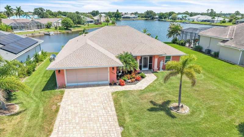 3 bedroom Single Family Residence at 11614 SW Courtly Manor Drive, Lake Suzy Estates, Lake Suzy — photo 1
