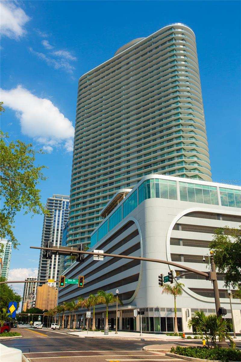 2 bedroom Condominium at 400 Central Avenue #1003, Residence At 400 Central, St Petersburg — photo 1