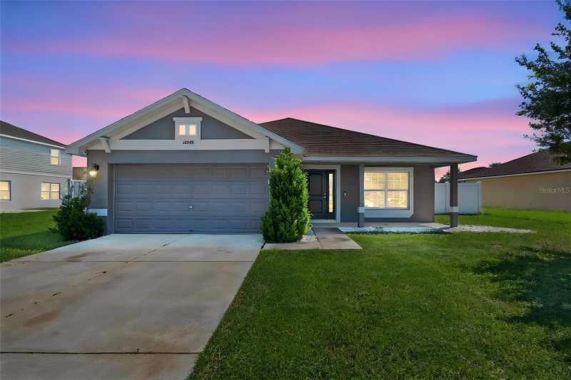 4 bedroom Single Family Residence at 16048 Sawgrass Breeze Avenue, Summer Chase, Hudson — photo 1