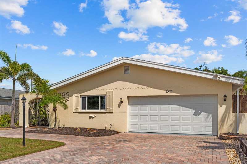 3 bedroom Single Family Residence at 10472 Orange Blossom Lane, Blossom Lake Village Sec 2, Seminole — photo 1
