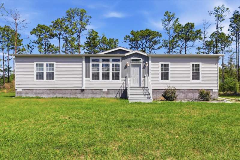 3 bedroom Manufactured Home at 6735 W Homosassa Trail, Green Acres, Homosassa — photo 1