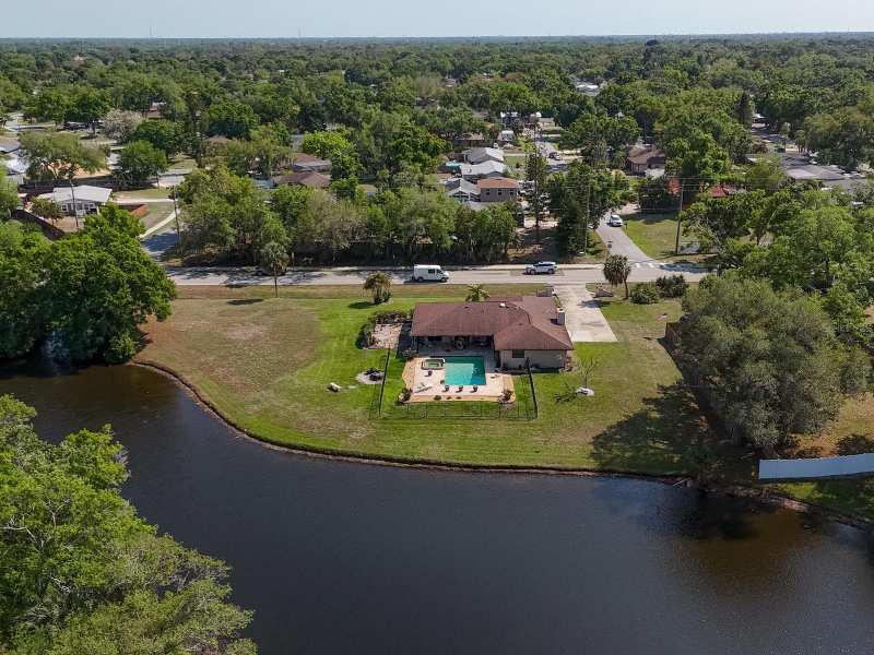 3 bedroom Single Family Residence at 3927 Desoto Road, Desoto Pines, Sarasota — photo 1