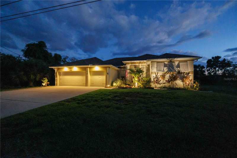 5 bedroom Single Family Residence at 15392 Aldama Circle, Port Charlotte Sec 082, Port Charlotte — photo 1