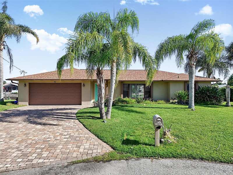 3 bedroom Single Family Residence at 10 Crow Court, Palm Coast Sec 15, Palm Coast — photo 1