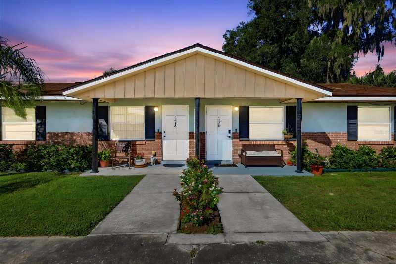 4 bedroom Single Family Residence at 226 N Julia Avenue, Dades Lots A B & C Blk 5 Richs Add, Deland — photo 1
