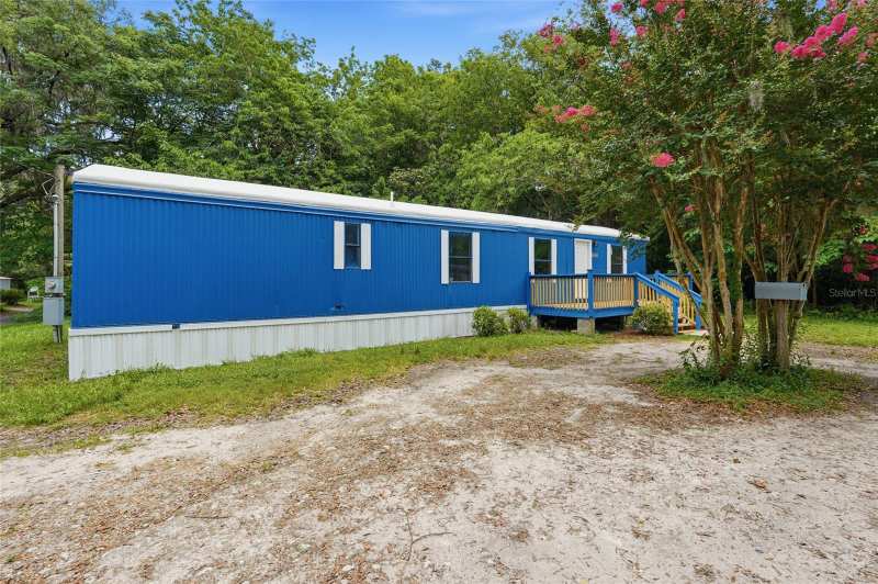 2 bedroom Manufactured Home at 1212 NE 1st Avenue, East Williston, Williston — photo 1