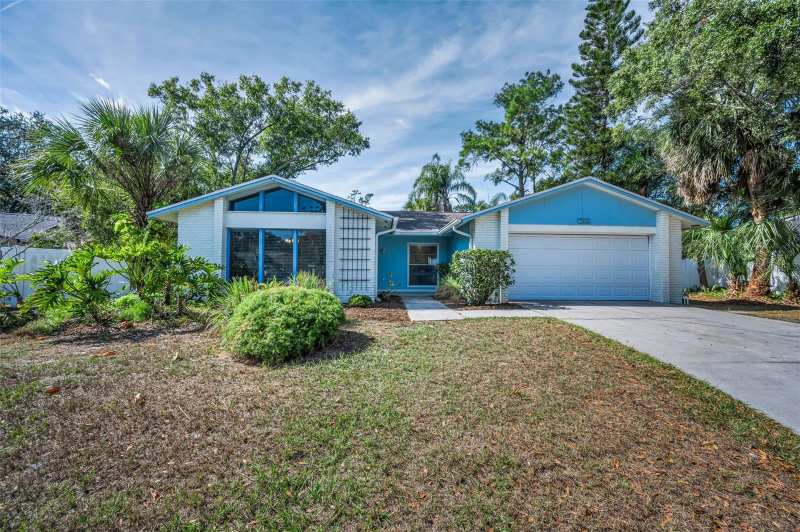 3 bedroom Single Family Residence at 7404 Clearview Drive, Townn Country Park Sec 9 Un 06, Tampa — photo 1