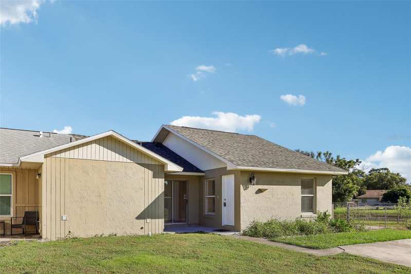 3 bedroom Half Duplex at 10031 Portale Avenue, Tindaro Pine Estates, Orlando — photo 1