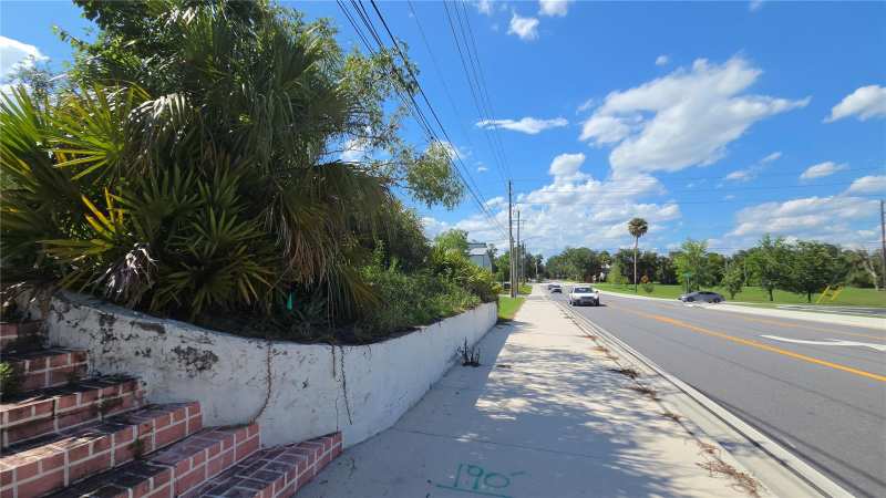 3 bedroom Single Family Residence at 236 N Amelia Avenue, Rogers Deland, Deland — photo 1