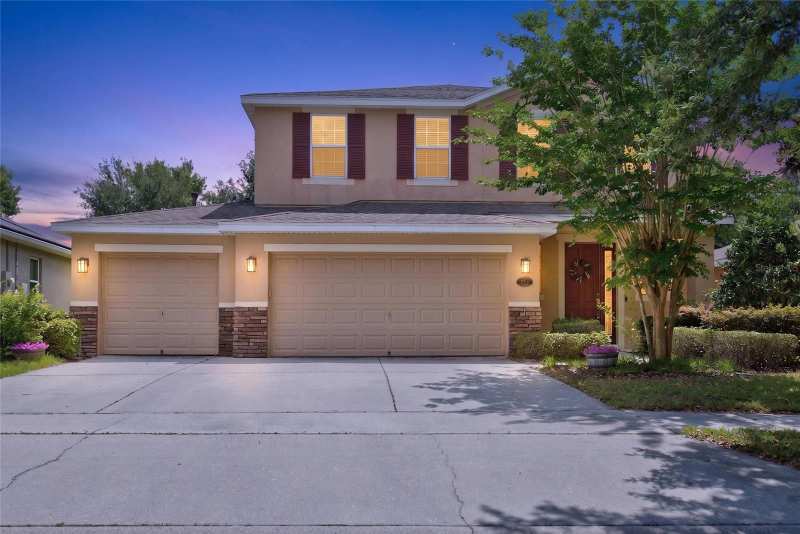 4 bedroom Single Family Residence at 213 Victoria Trails Boulevard, Victoria Park Increment 04 North, Deland — photo 1