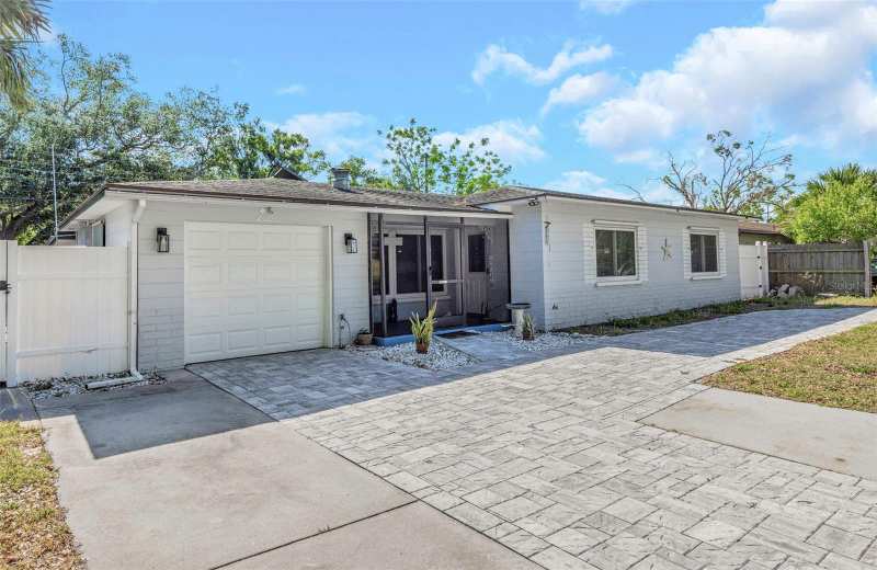 2 bedroom Single Family Residence at 2025 Temple Terrace, Sirmons Orange Blossom Heights, Clearwater — photo 1