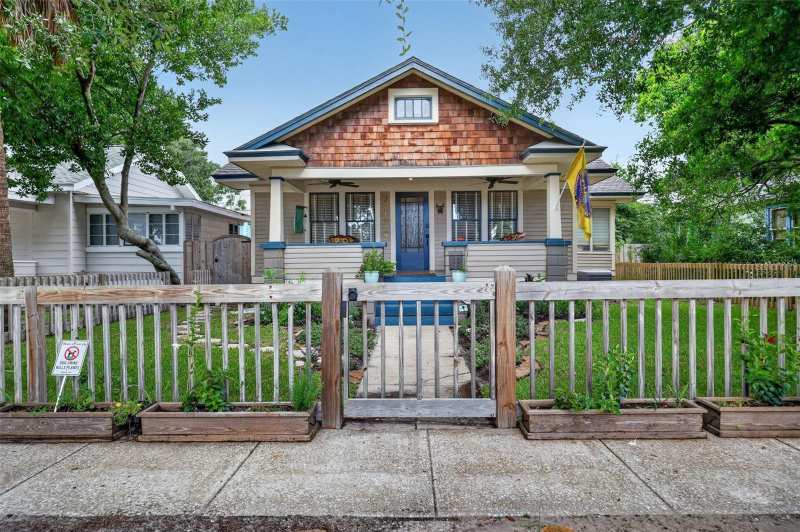 3 bedroom Single Family Residence at 2435 4th Avenue, St Petersburg Investment Co Sub, St Petersburg — photo 1