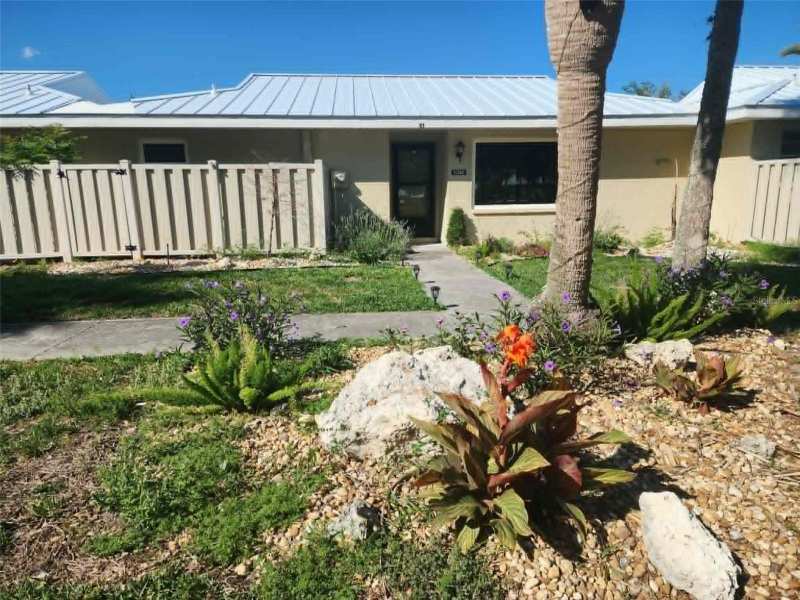 2 bedroom Condominium at 11352 W Bayshore Drive, Thereto Sub, Crystal River — photo 1
