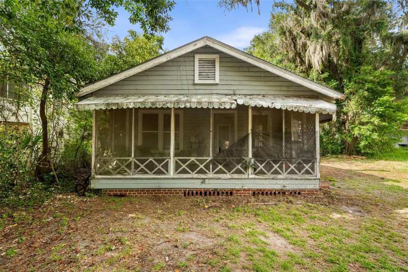 2 bedroom Single Family Residence at 512 NW 9th Avenue, J B Bailey Estate (Jenkins S/D), Gainesville — photo 1