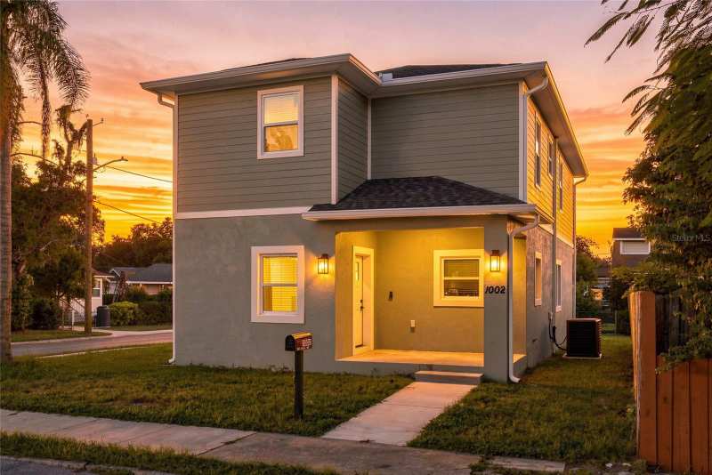 3 bedroom Single Family Residence at 1002 E Osborne Avenue, Demorest, Tampa — photo 1