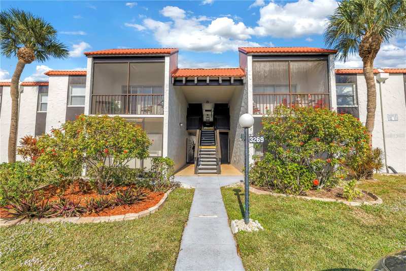 1 bedroom Condominium at 3269 Beneva Road #102, Village Brooke Sec 3, Sarasota — photo 1