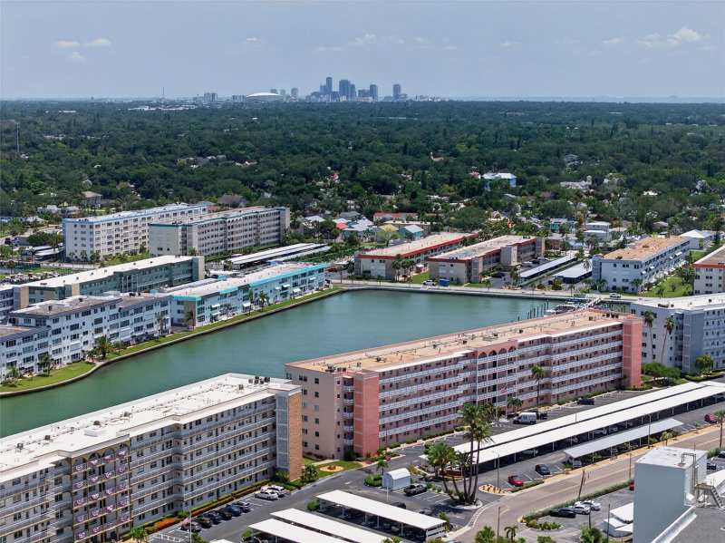 2 bedroom Condominium at 6025 Shore Boulevard #602, Town Shores Of Gulfport, Gulfport — photo 1