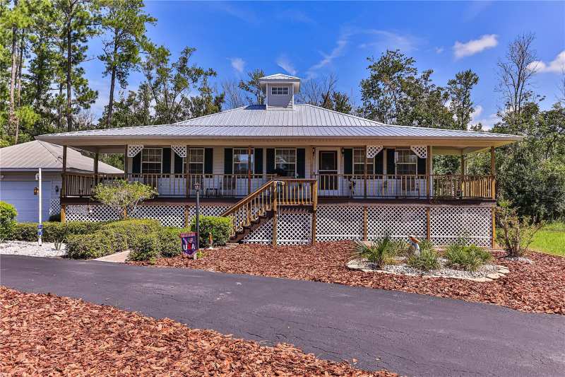 3 bedroom Single Family Residence at 11071 W Thoreau Place, Country Oaks, Crystal River — photo 1