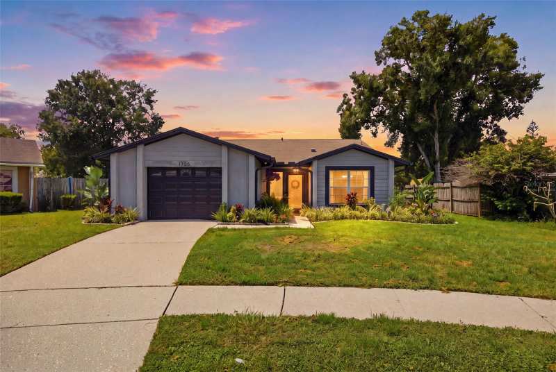 3 bedroom Single Family Residence at 1705 Cinnabar Court, Lakeview Village Sec J, Brandon — photo 1