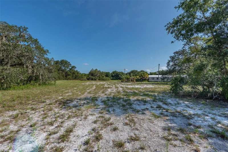 5 bedroom Mobile Home at 12154 Bullfrog Creek Road, Gibsonton, Gibsonton — photo 1