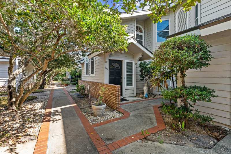 2 bedroom Condominium at 596 N Nova Road #308, Baymeadows At Tomoka Oaks Ph 01 Per, Ormond Beach — photo 1