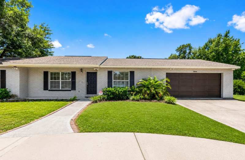 4 bedroom Single Family Residence at 8904 W Flora Street, Byars Heights, Tampa — photo 1