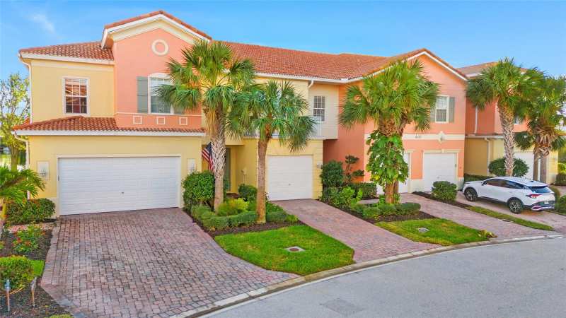 2 bedroom Townhouse at 16150 Via Solera Circle #102, Sail Harbour/Healthpark, Fort Myers — photo 1