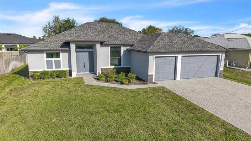 4 bedroom Single Family Residence at 459 NE 2nd Place, Cape Coral, Cape Coral — photo 1